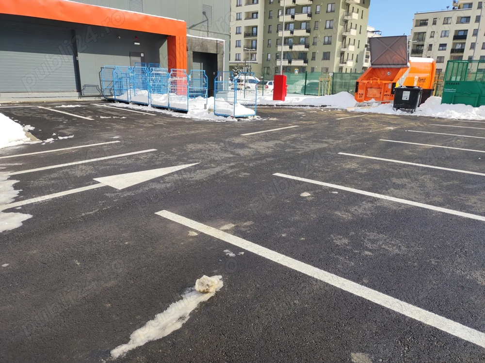 ANGAJĂM  ÎNGRIJlTOR Clădire plus spațiul aferent