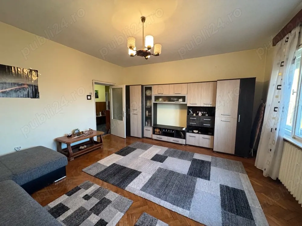 Apartament de vanzare 3 camere decomandate