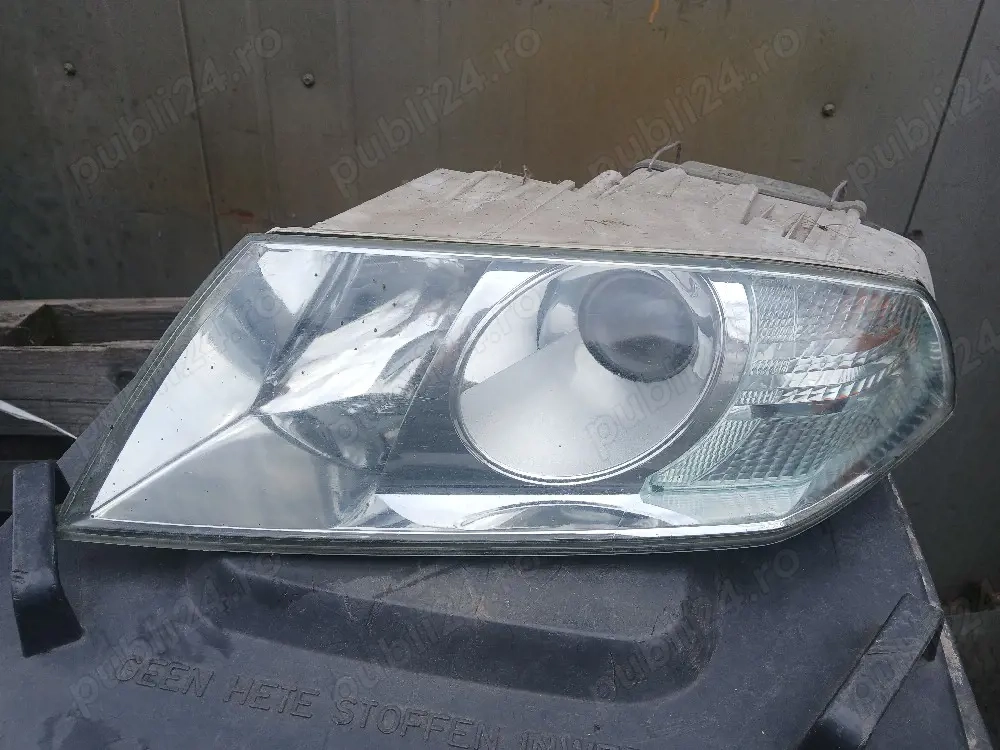 vand faruri Skoda Octavia 2