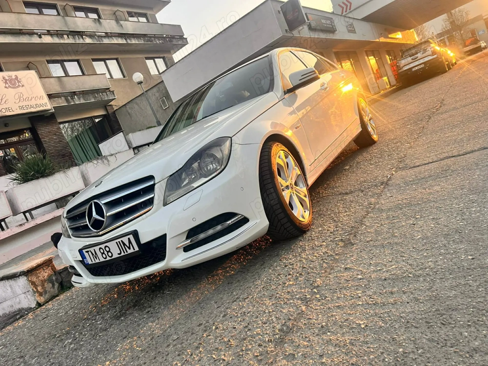 De vanzare Mercedes Benz C200