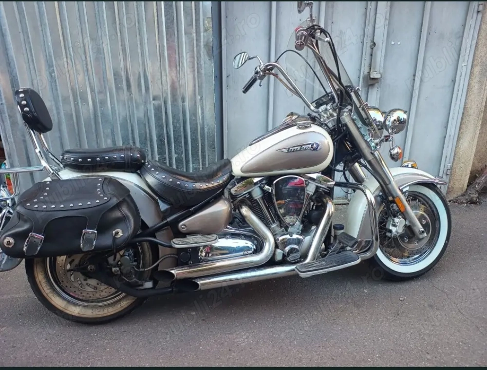 Yamaha XV1600 RoadStar
