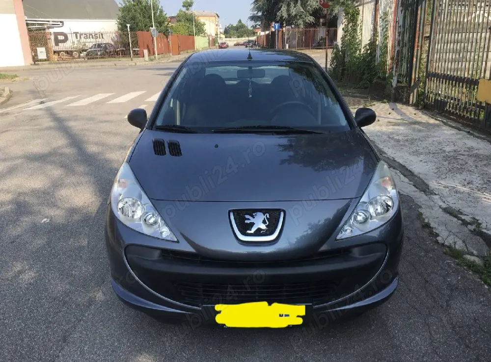 vând Peugeot 206+