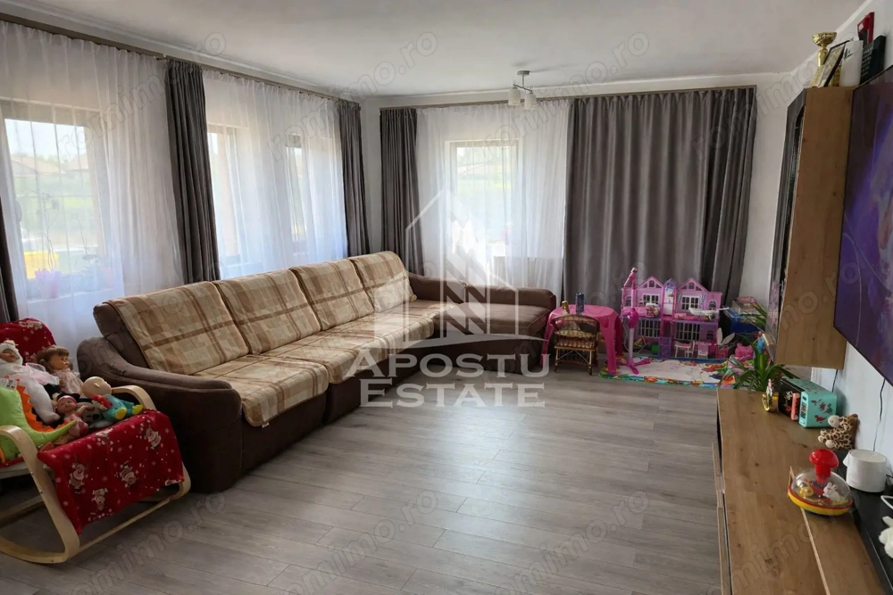 Casa individuala pe parter cu 4 camere, teren 711 mp, Urseni