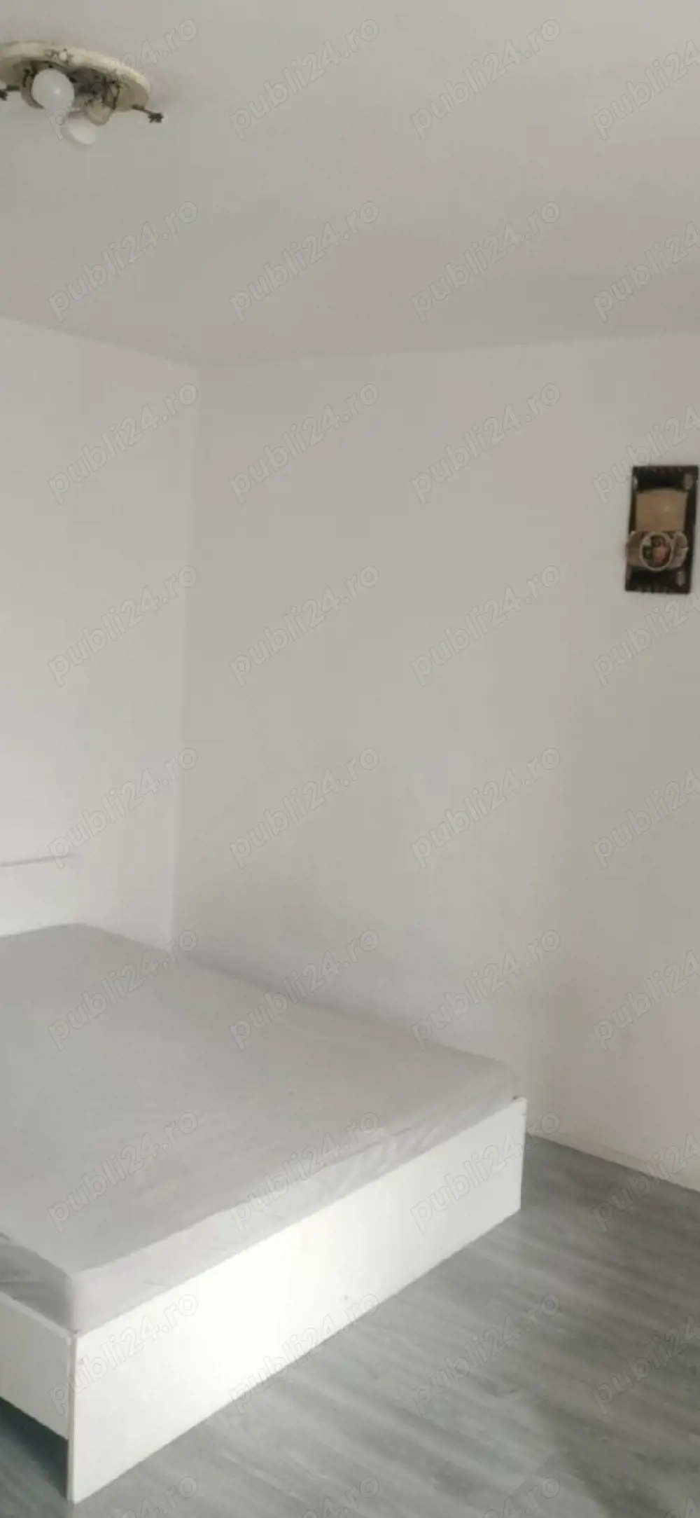 Garsoniera Tractorul- langa Coresi mall