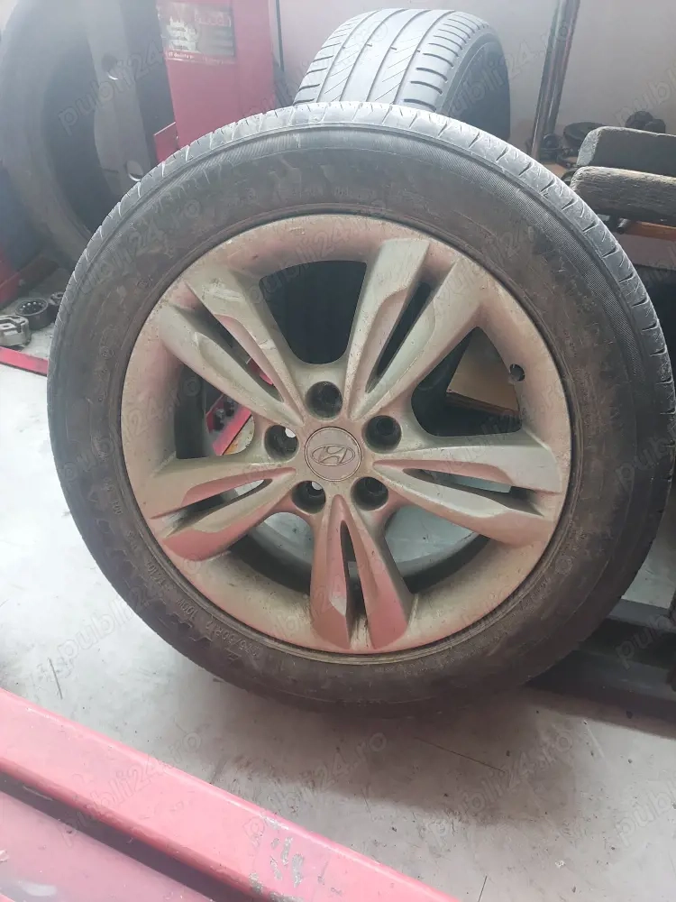 roata rezerva cu cauciuc bun hiundai tucson sau ix35 235/50/r17