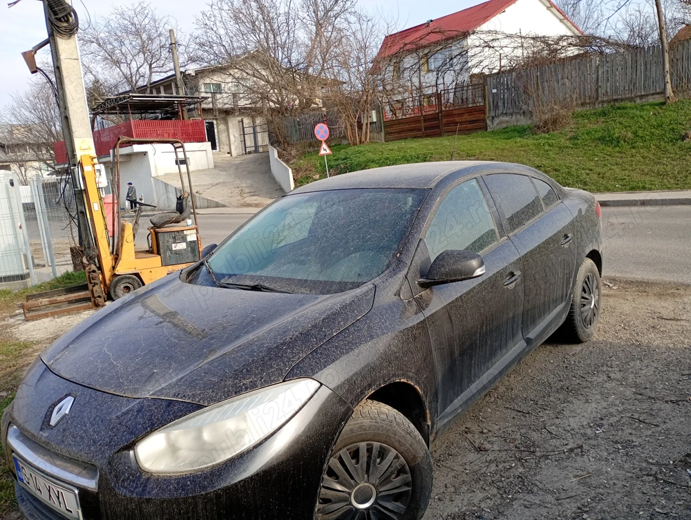 Vând Renault Fluence benzină 