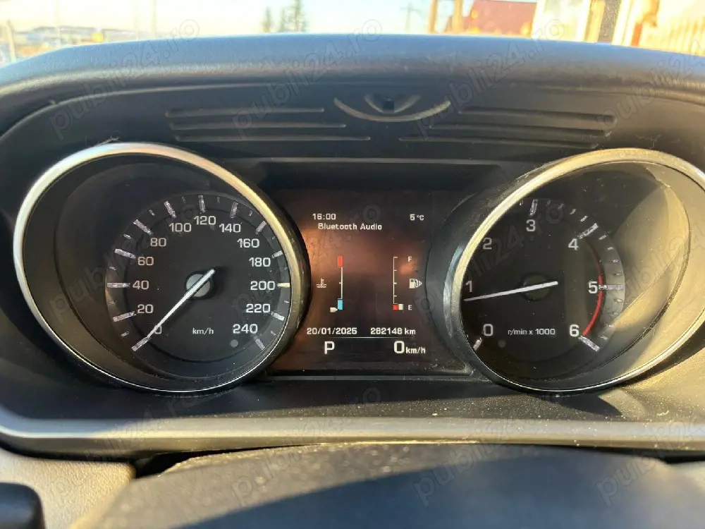 Range Rover Sport 2014- Eleganta , putere și versatilitate  