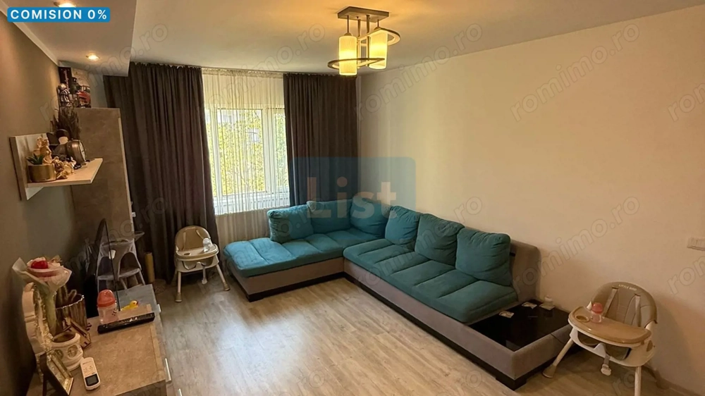 Apartament spațios cu 4 camere de vânzare în Micro 16 – Galați