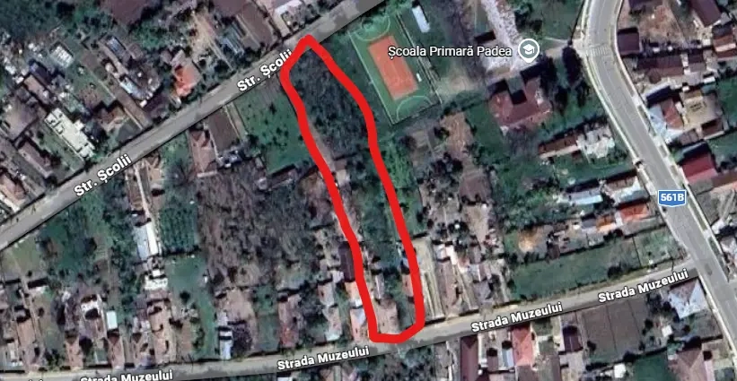 Teren cu Casa Batraneasca