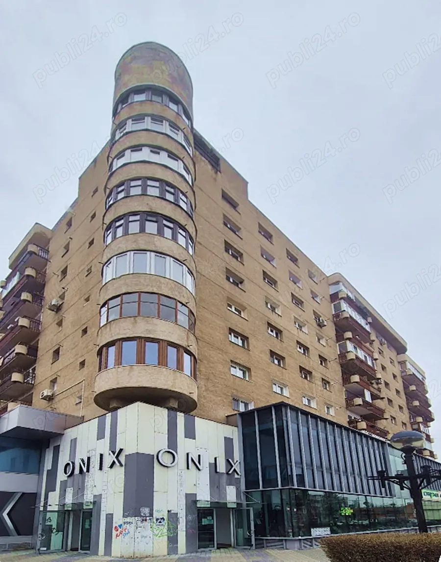 Grivitei - Onix, apartament cu 4 camere si loc de parcare.