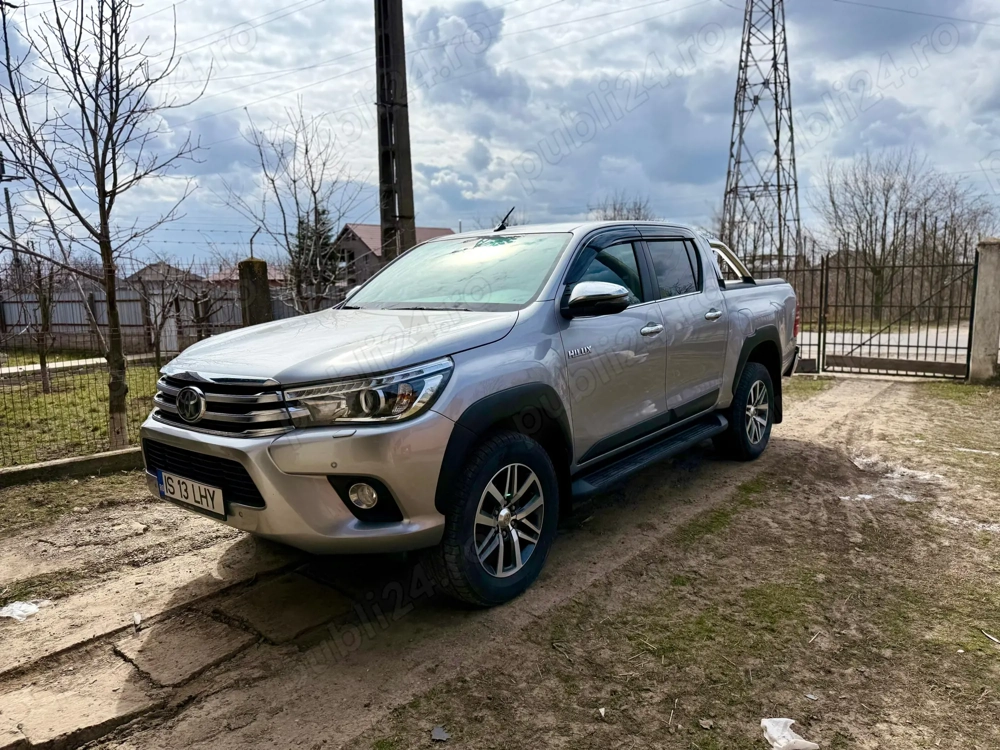 Toyota Hilux 2.4 (30000km)
