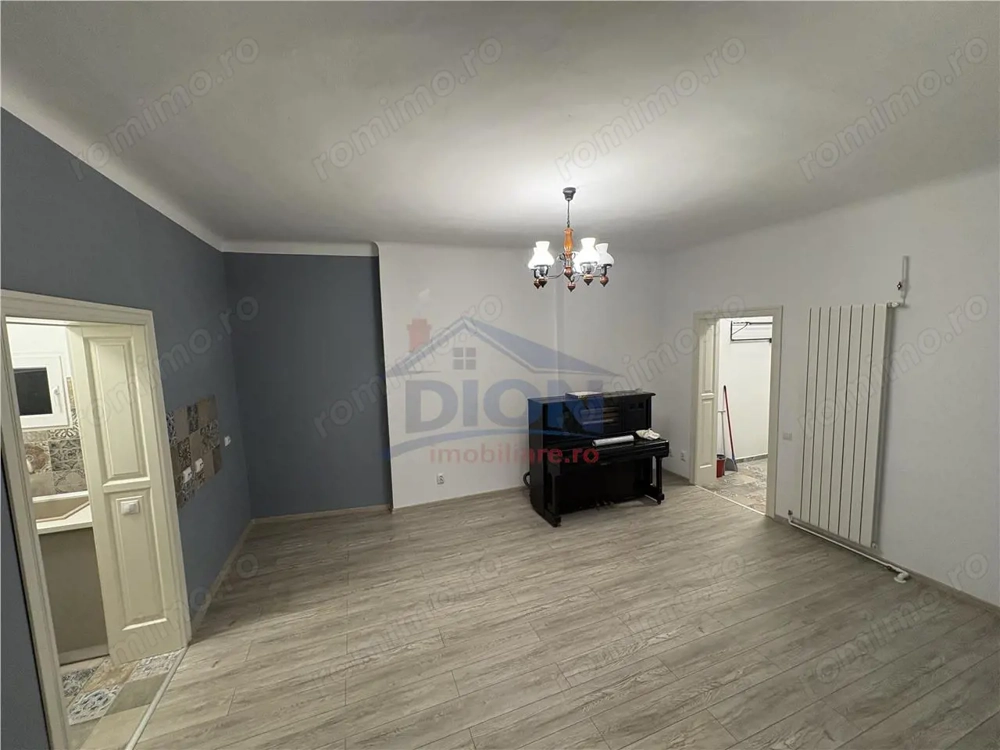 UNIVERSITATE, 3 camere, parter inalt, 61 mp, amenajat