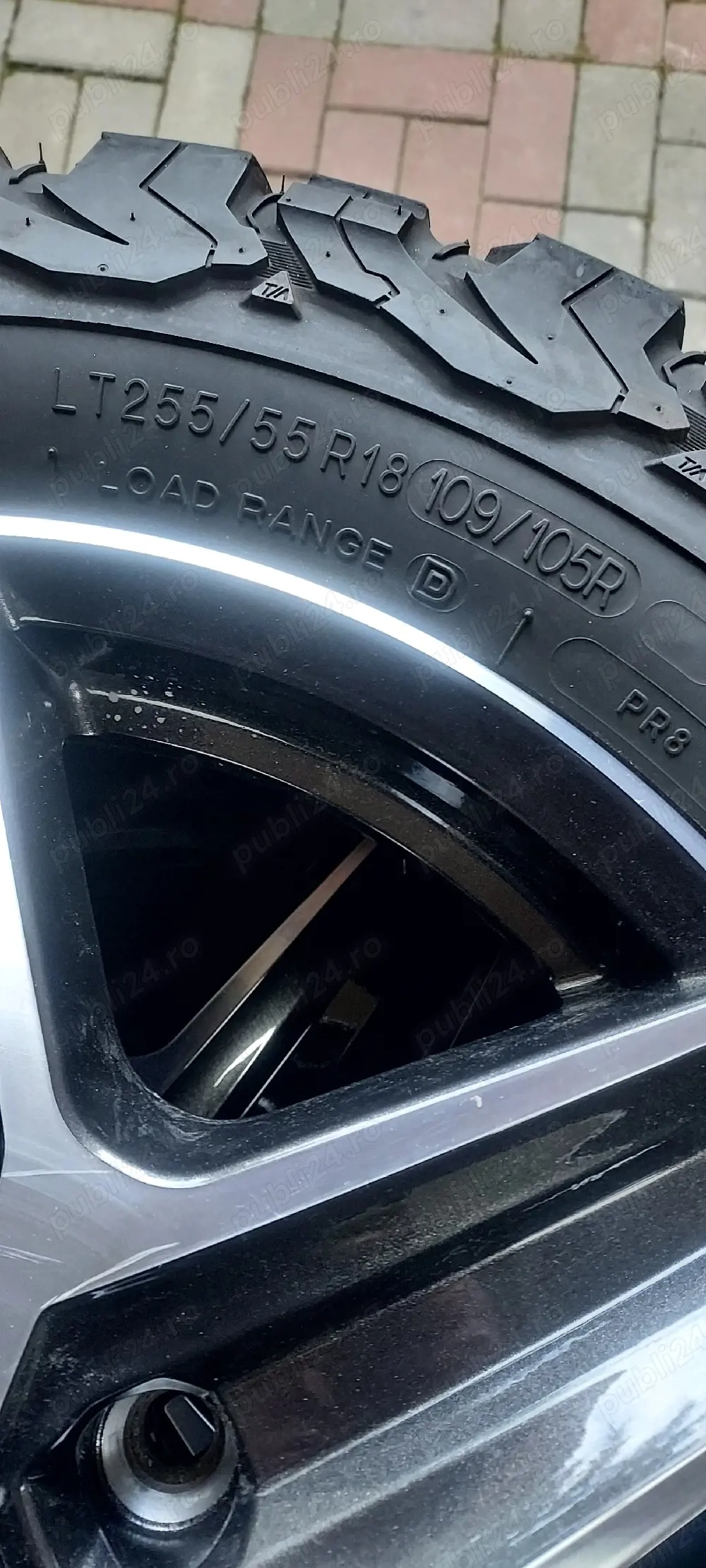 de vinzare 255 55 18