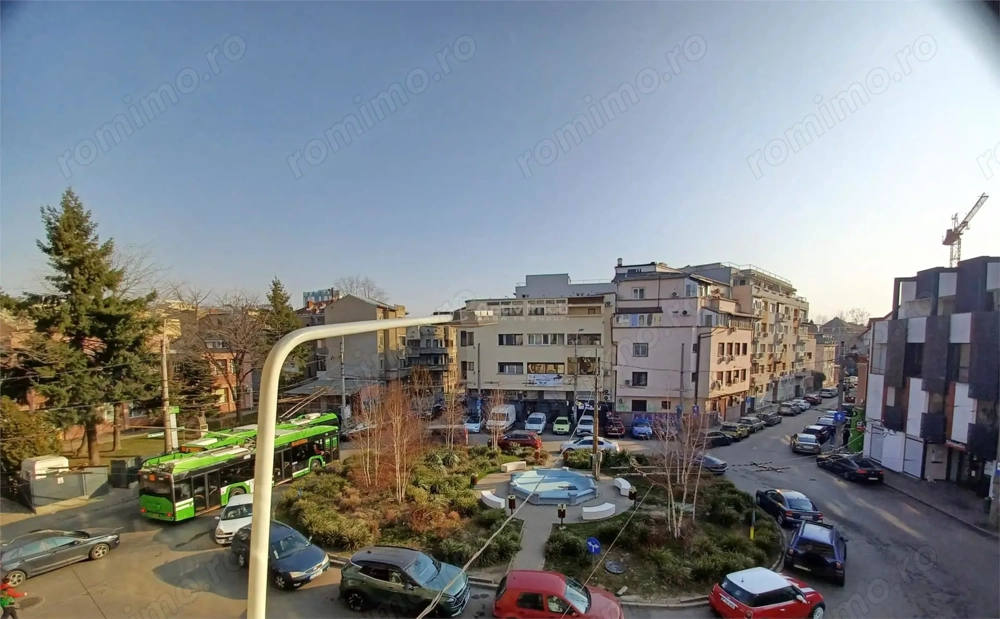 3 Camere Victoriei Occidentului- Piata Sfintii Voievozi