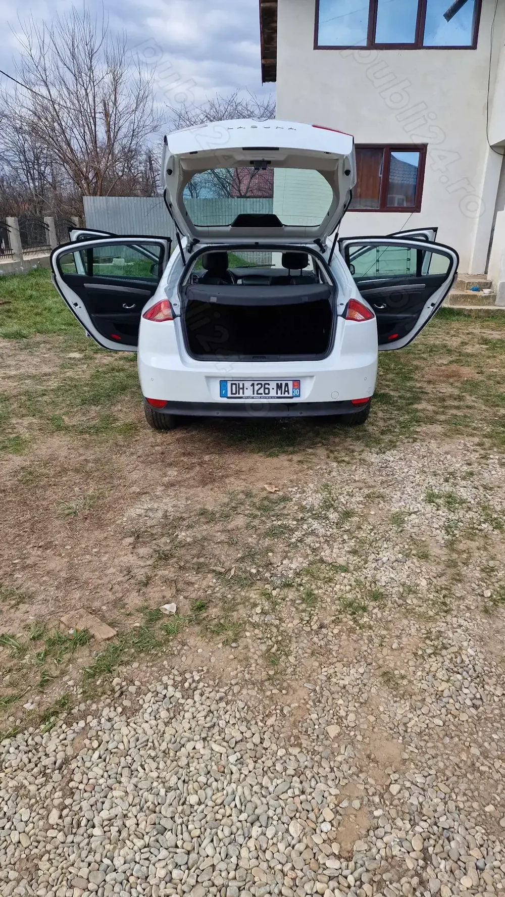 Vand Laguna 3 2014 1.5 110 Preț 3200