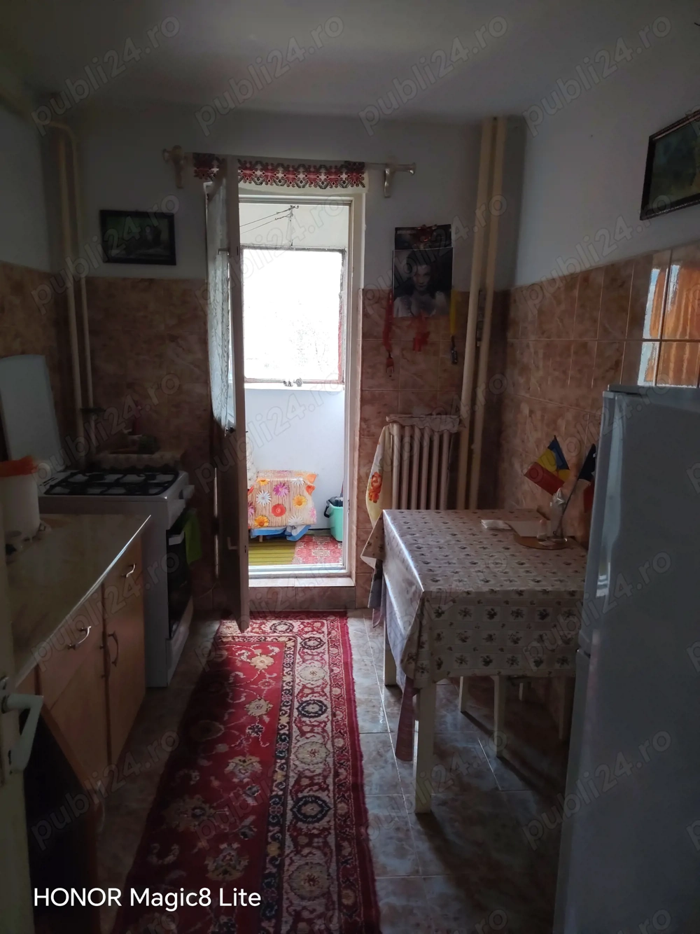 De vînzare Apt. cu 3 cam. situat la etajul 1 10, în zona Sc. Gimnazială nr. 3 din Slobozia, jud. IL.