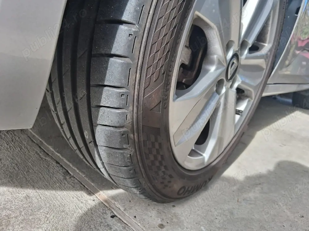 vând 4 cauciucuri de vara