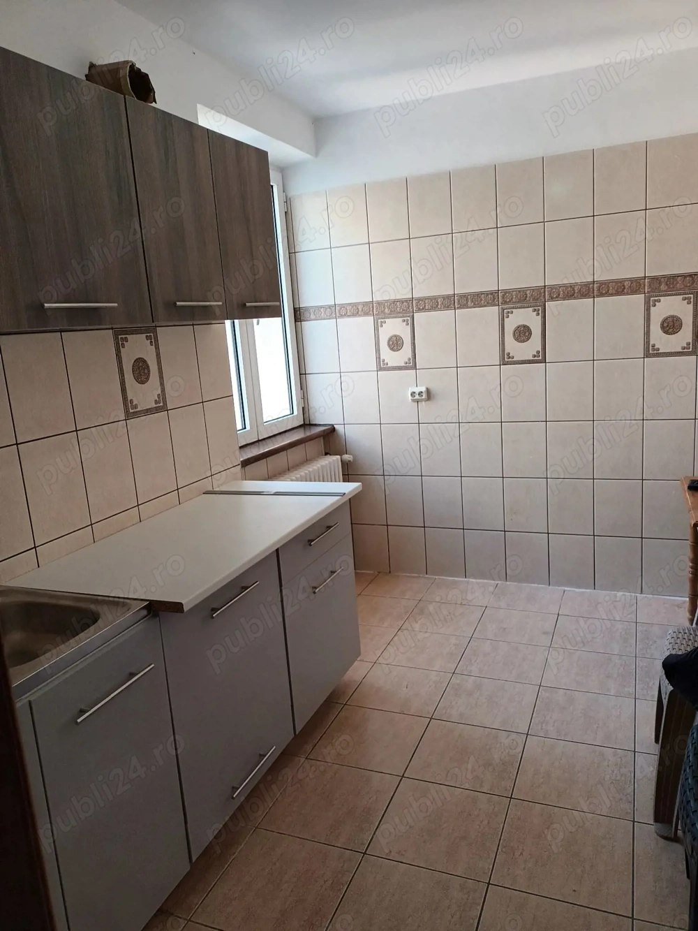 Apartament 3 camere, 76 mp, garaj, renovat, lângă Mănăstirea Bogdana
