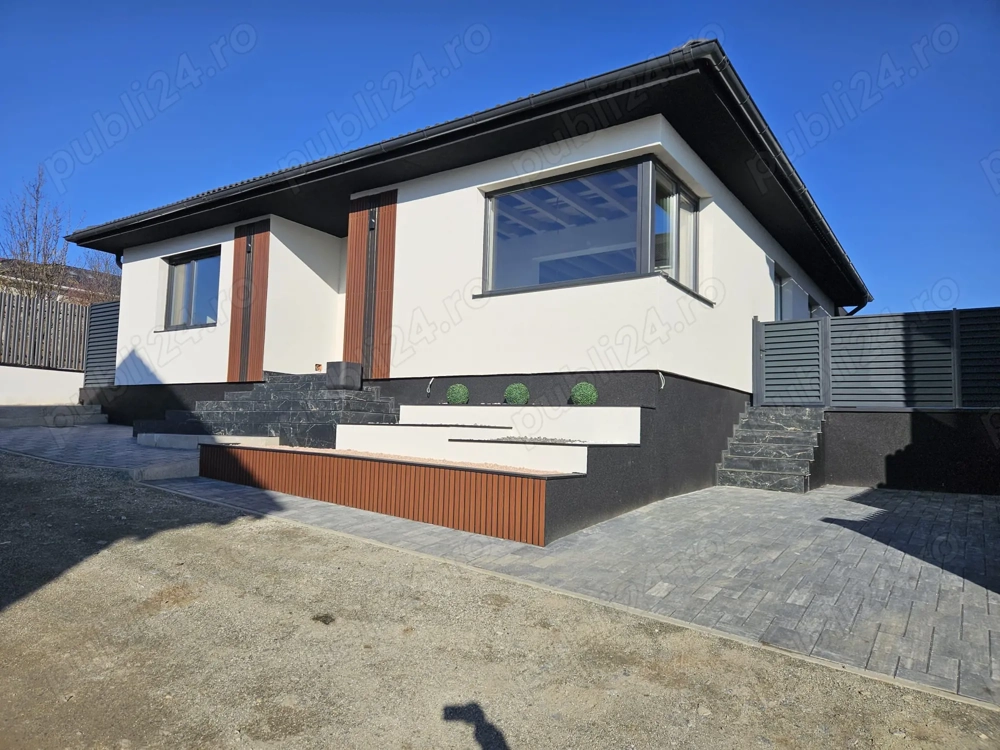 Casă pe un singur nivel, de vanzare