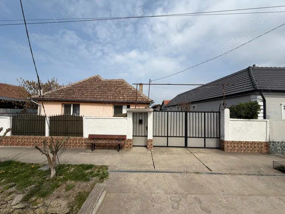 Casa de vanzare in Tulca !