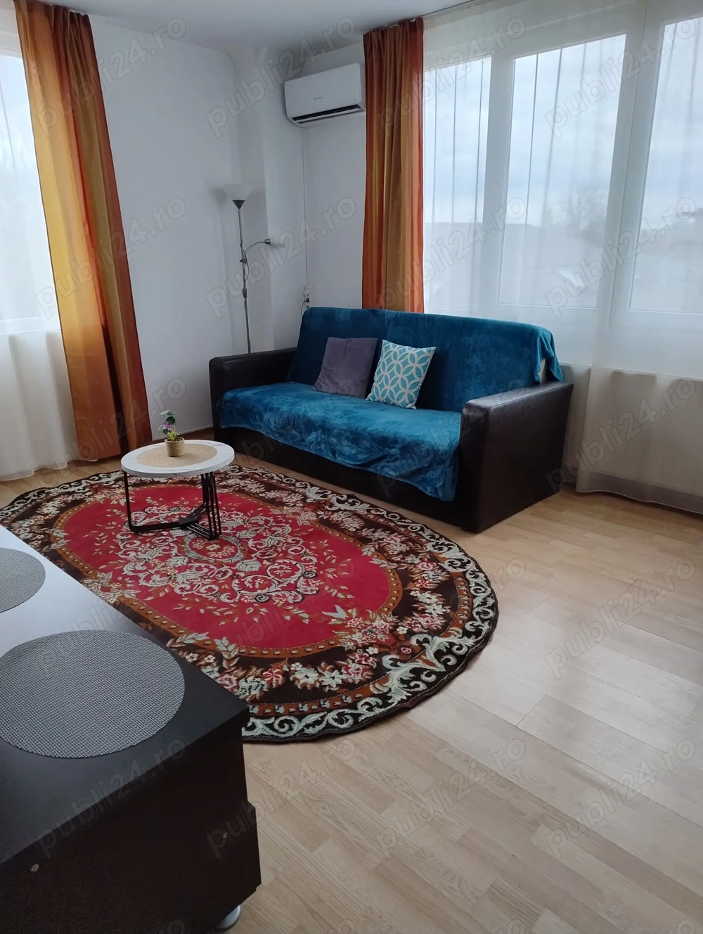 Închiriez apartament zona Iris 