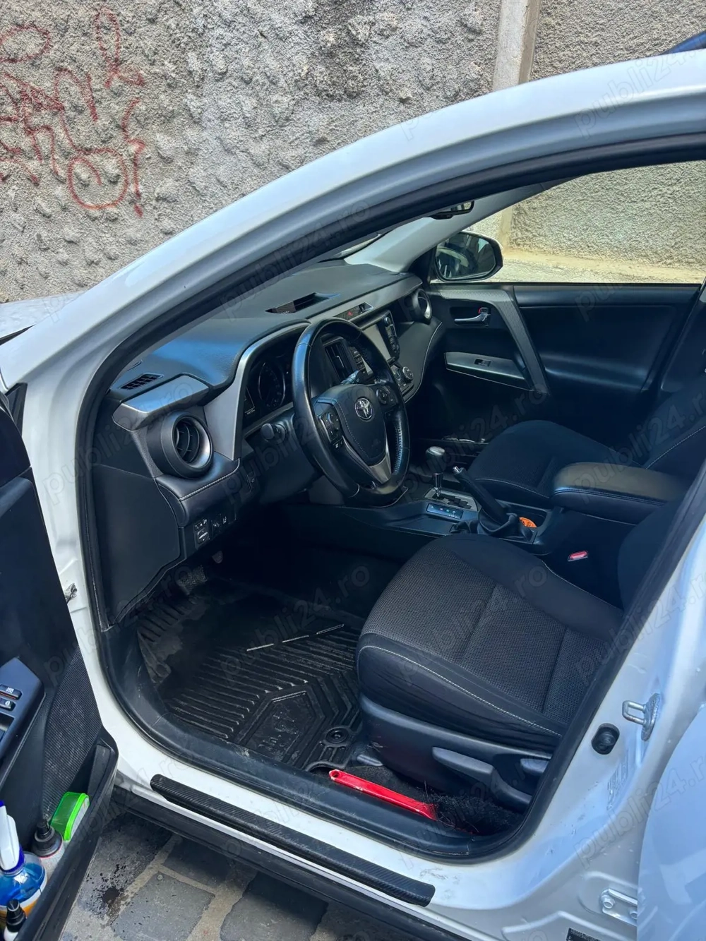 Vand Royota Rav 4 Hybrid 2017