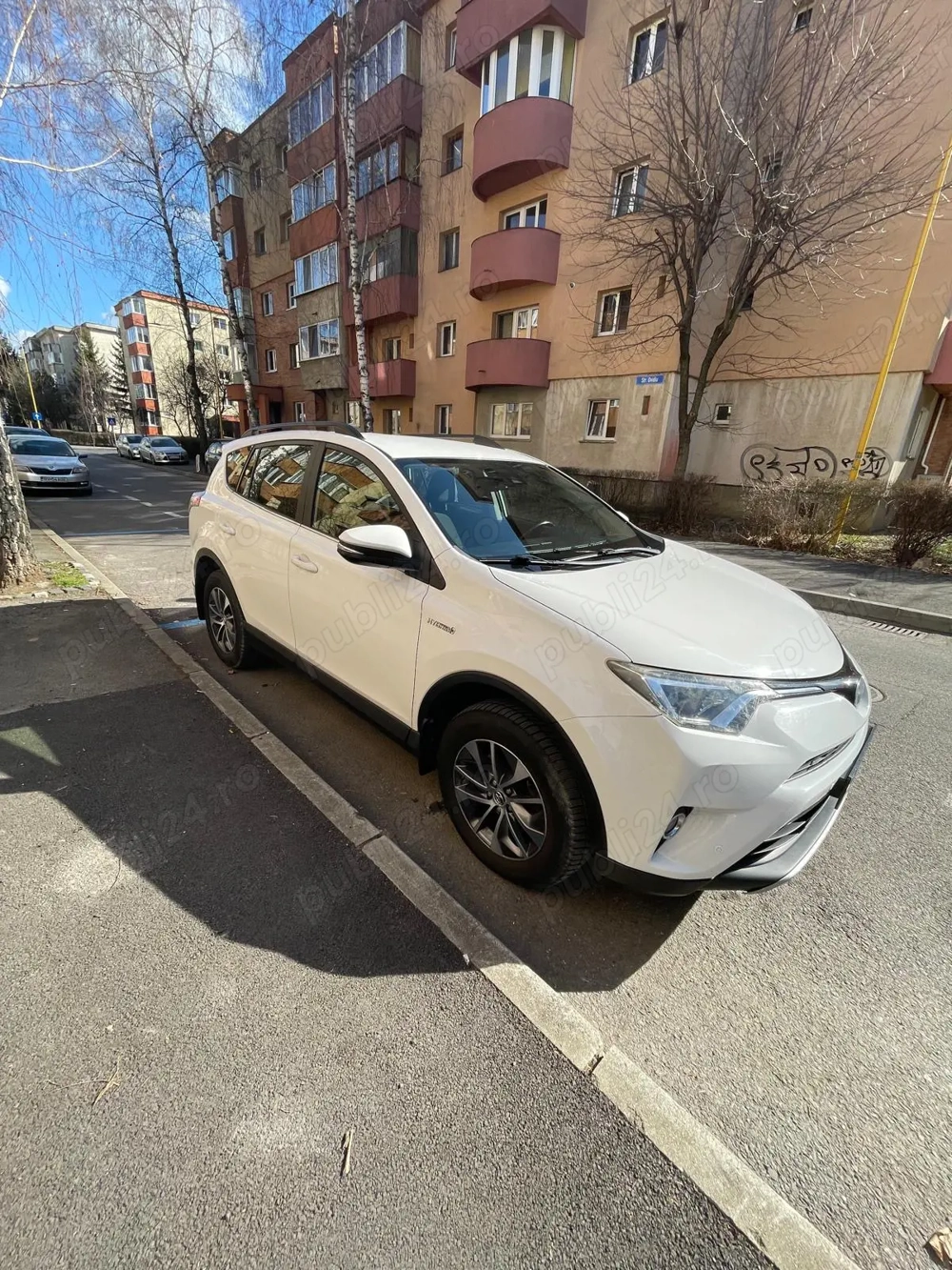 Vand Royota Rav 4 Hybrid 2017