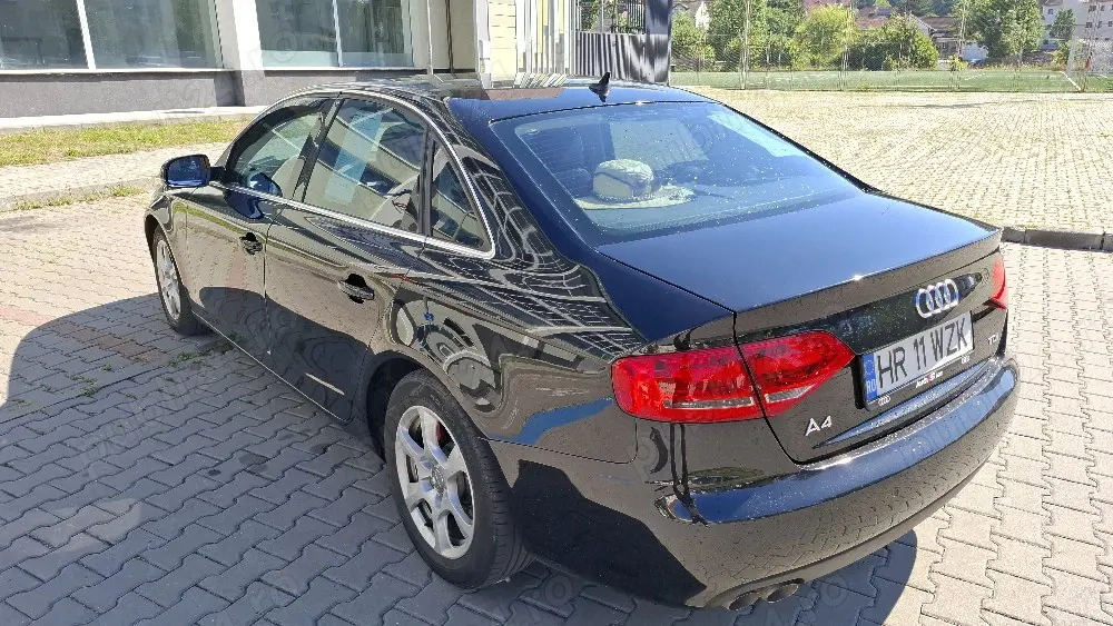 Audi A4 B8   2012   2.0 tdi 143 CP