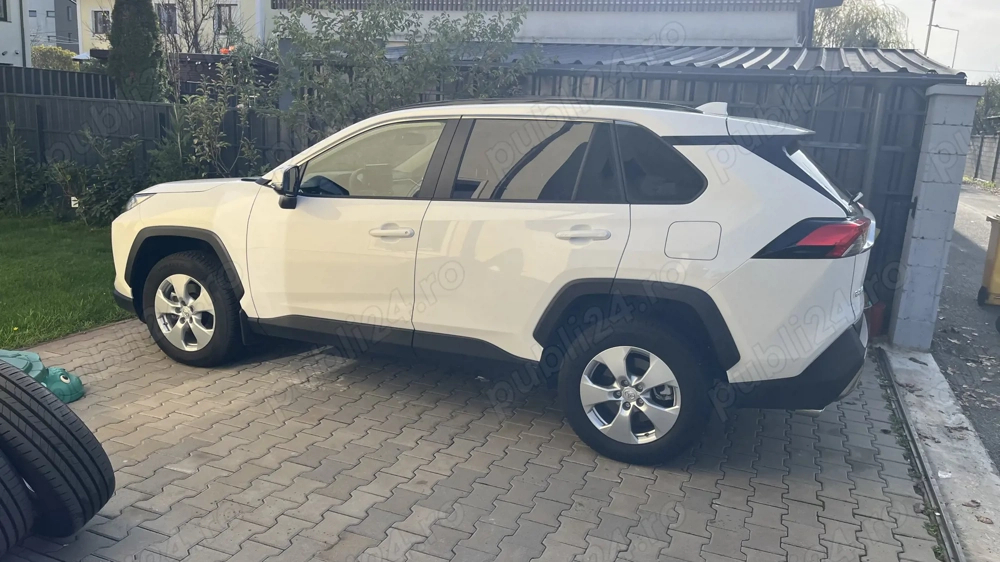 Proprietar vand Toyota RAV4, 