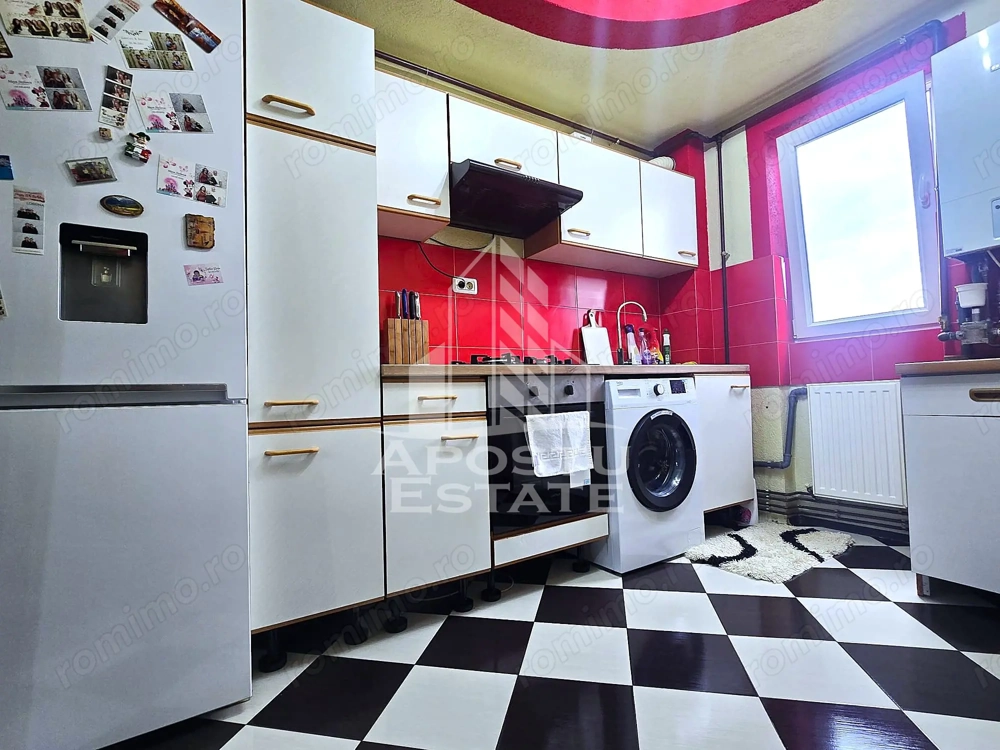 Apartament 3 camere decomandat, etaj 4/4 negociabil