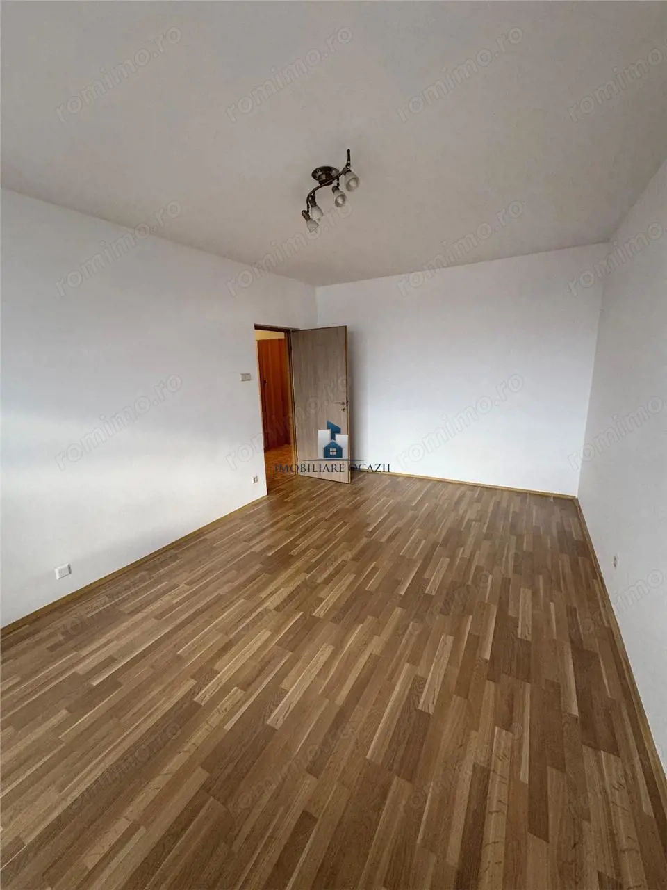 Vanzare Apartament 3 Camere Decomandat Bd.Alexandru Obregia