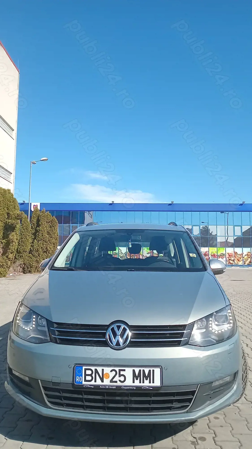 Volskwagen Sharan 2L TDI   7 locuri   An 2012   Automată !