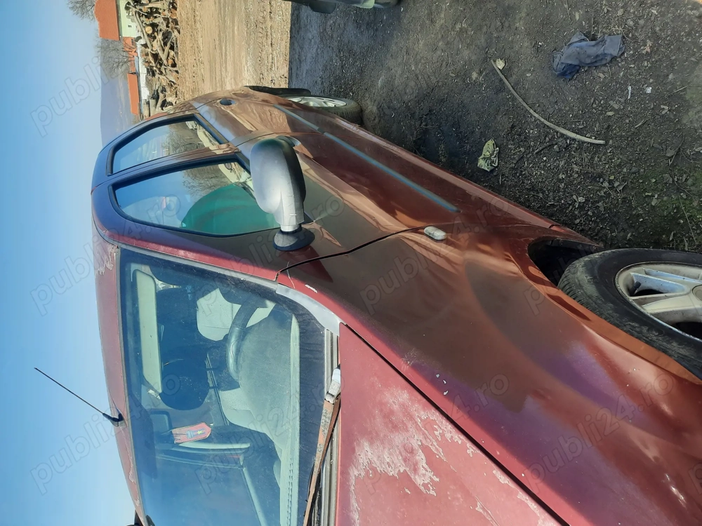 Dezmembrez Logan 2006