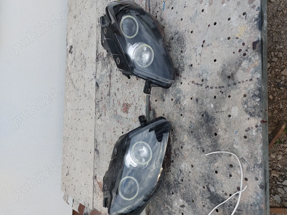 Faruri și triple Passat B6