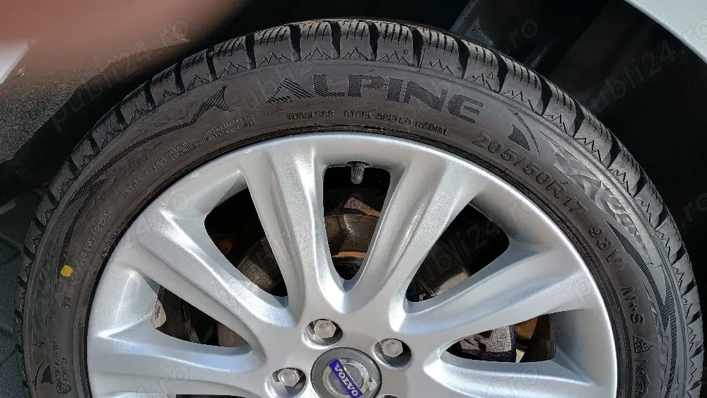 Anvelope iarnă Radar Alpine 205/50 R17 93V XL în garanție