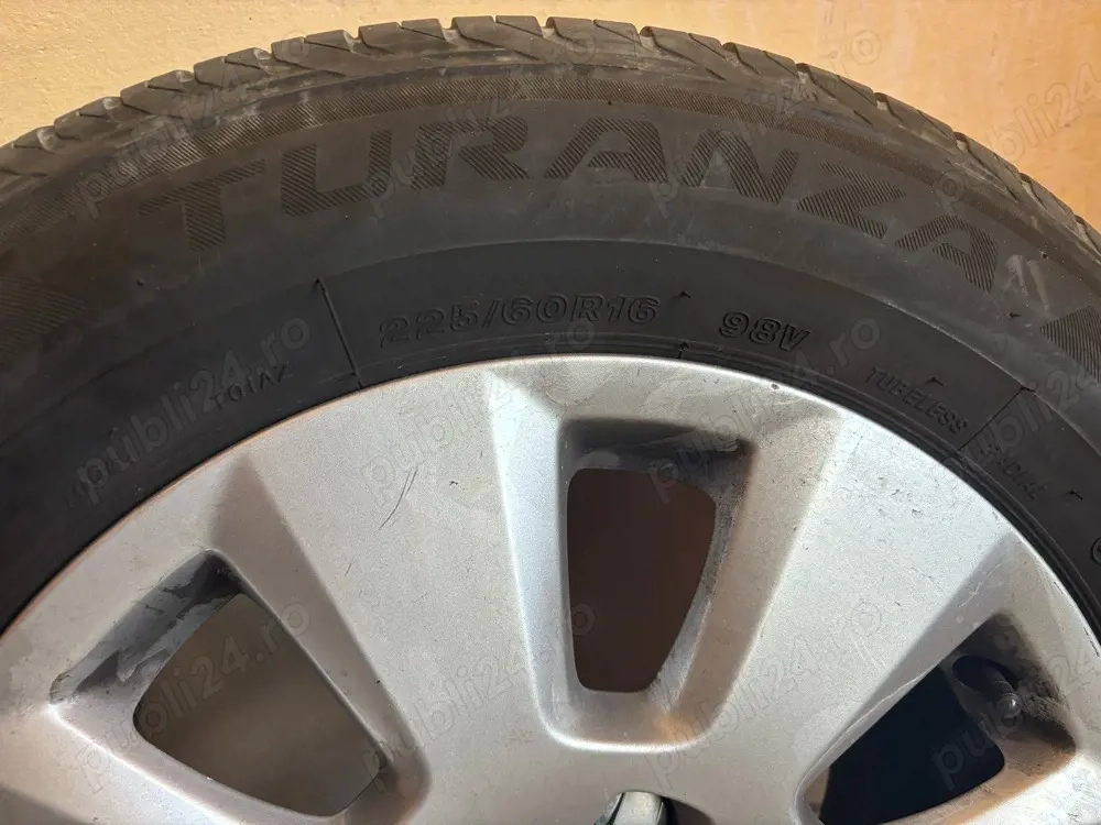 Jante cu tot cu cauciucuri 225/60/16 audi 