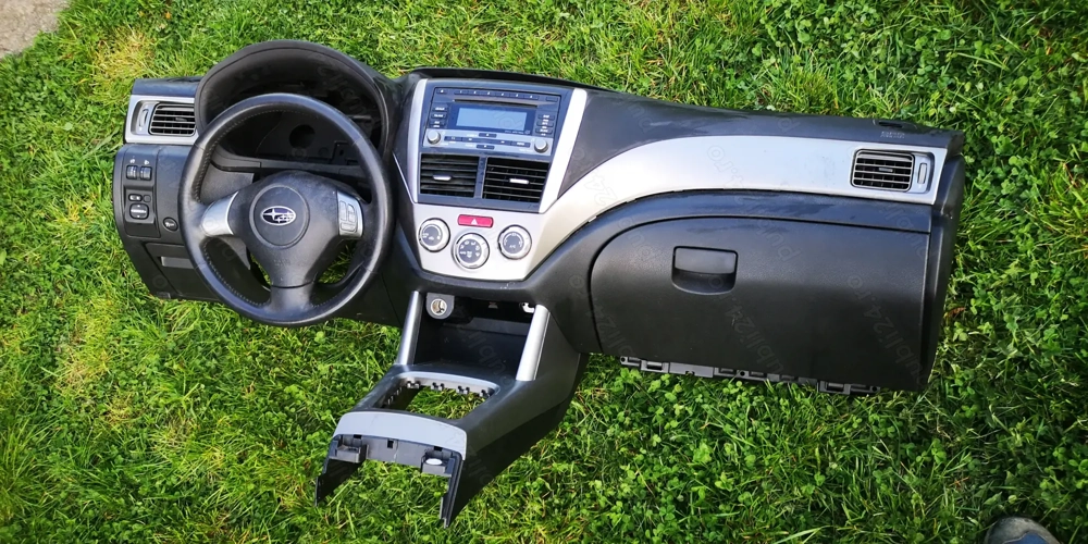 Bord Subaru Forester inclusiv volan 