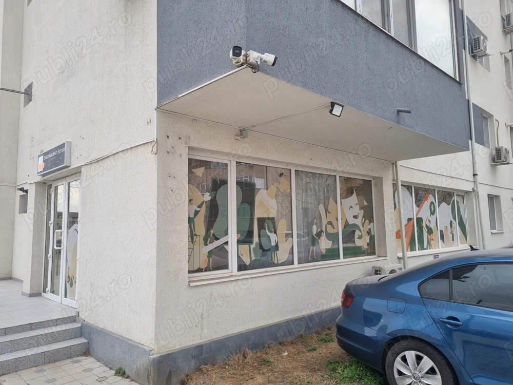 Vând spațiu comercial