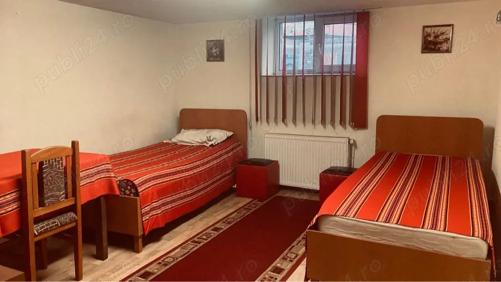 Proprietar, inchiriez o camera cu doua paturi