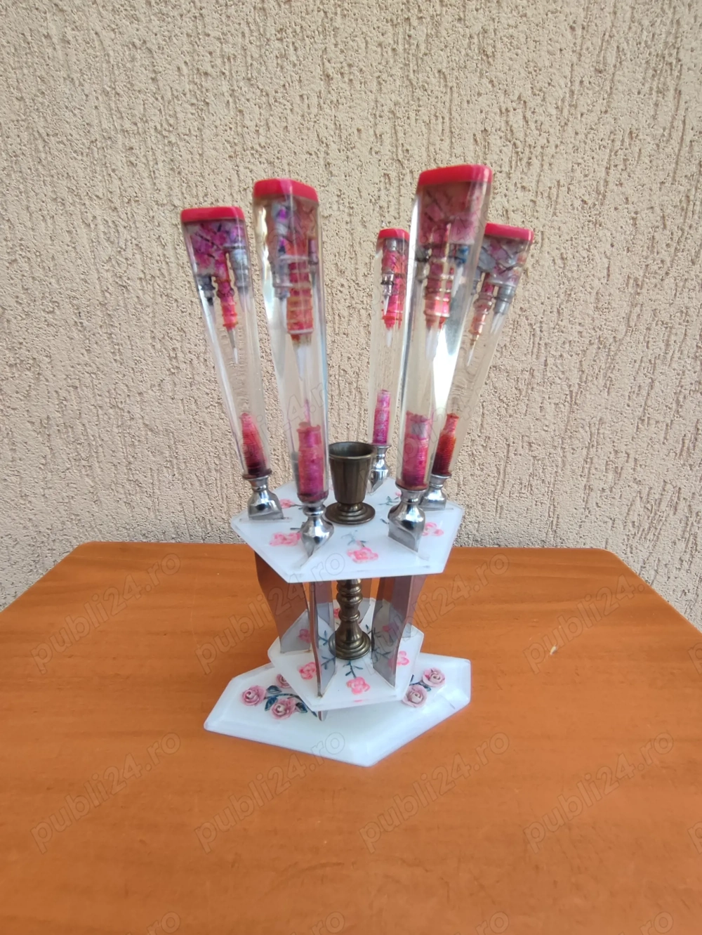 Set cuțite plexic cu trandafiri 