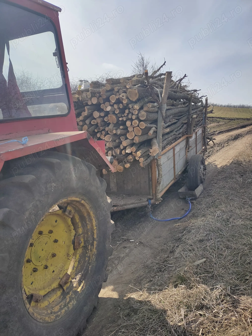 Tractor John Deere 60 cp .