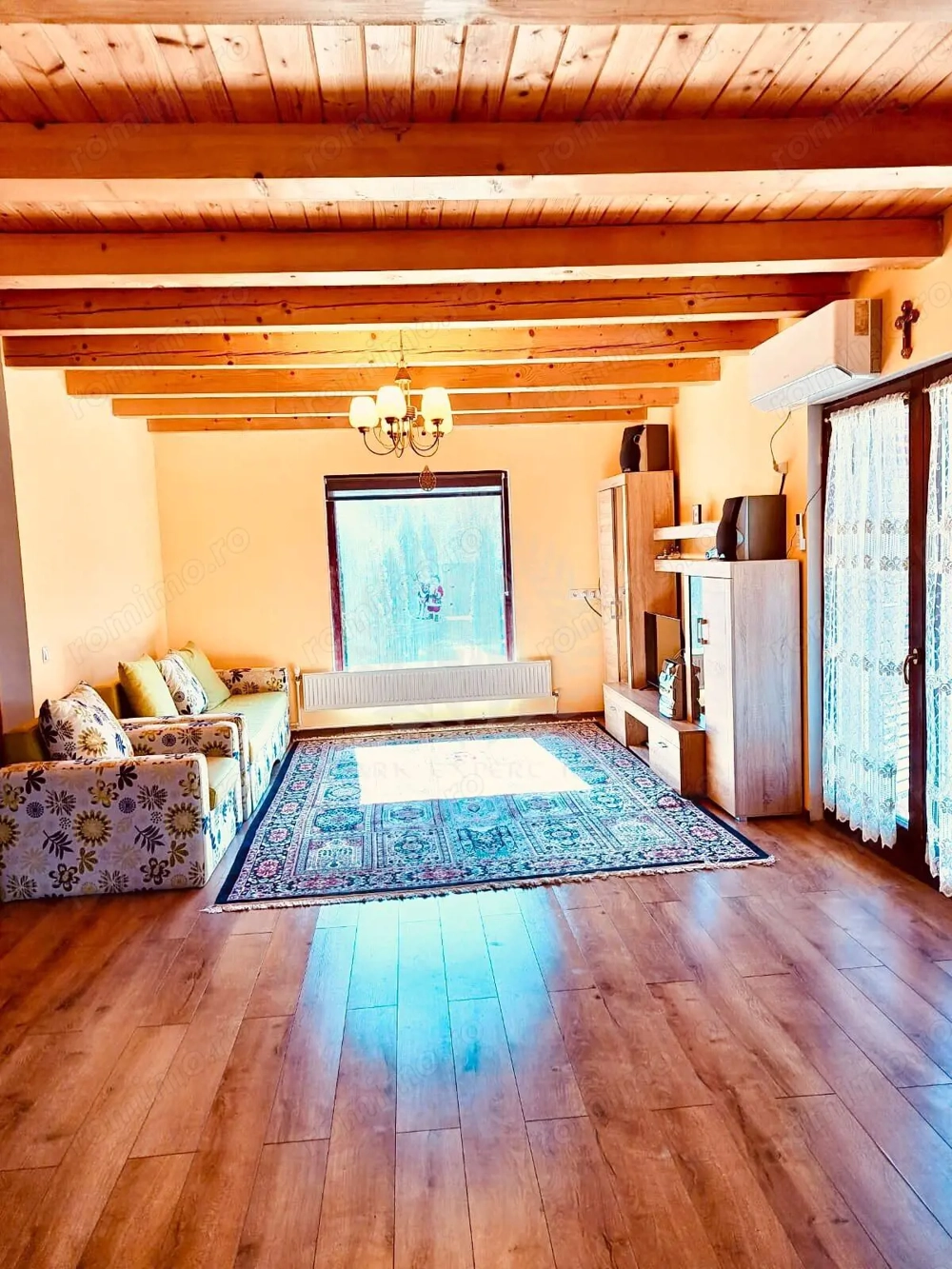 CASA DE VACANTA//ZONA BREAZA//OCINA DE JOS