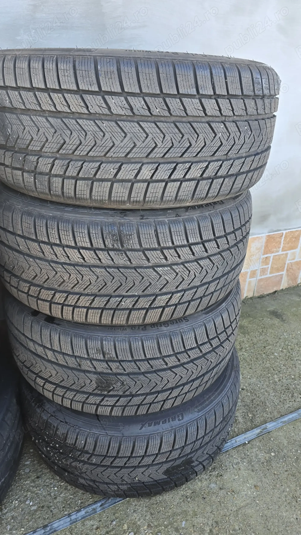 Anvelope 235/40/r18 M+S dot 2024