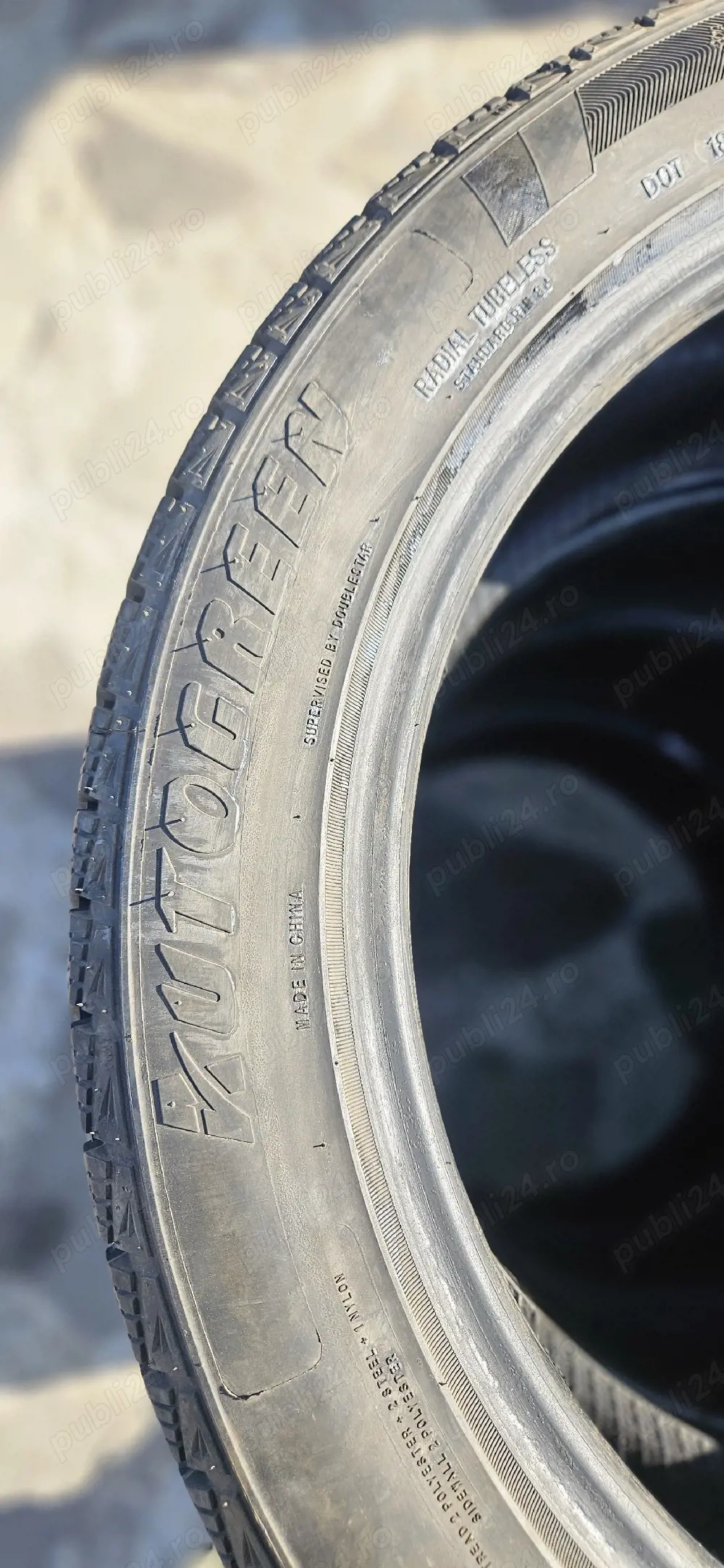 Vând anvelope 245/45/R19