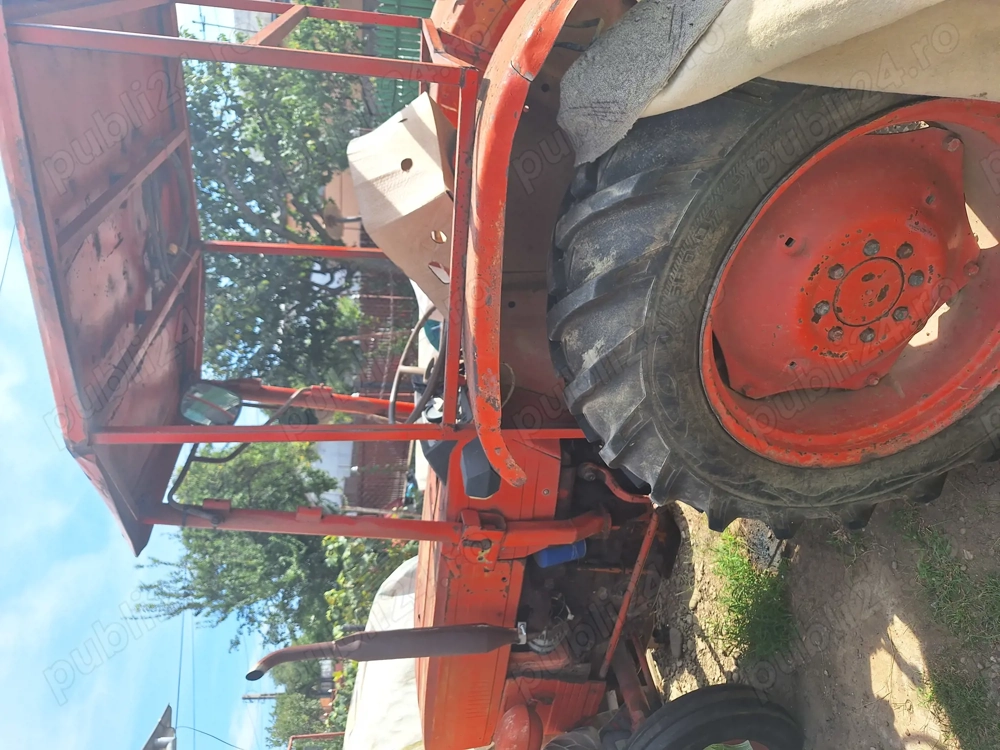 Vînd Tractor u445 cu utilaje 