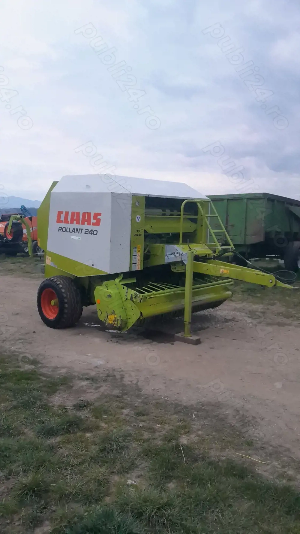 presa baloti rotunzi claas rollant 240