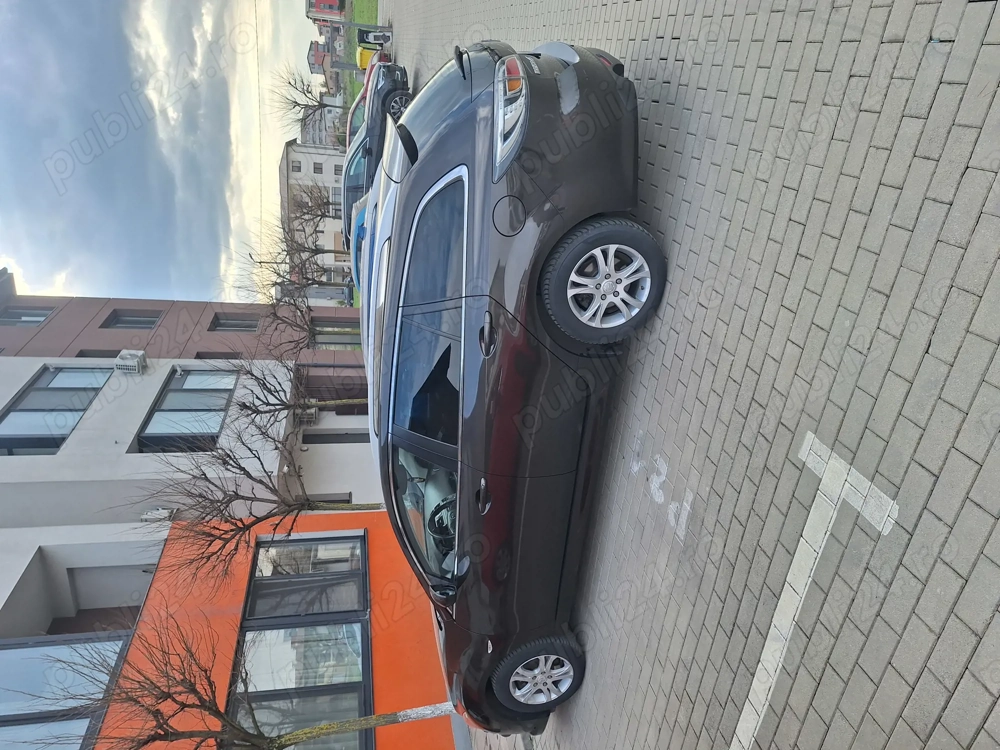 Vând mașină personală. 