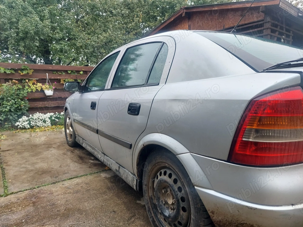 Dezmembrez Opel Astra G 