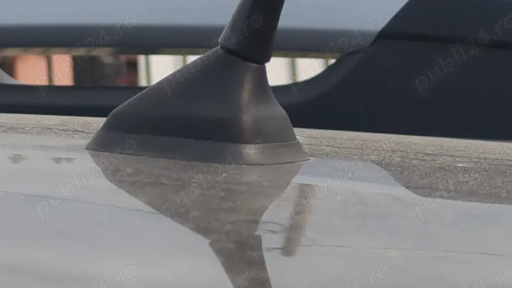 Suport antena + antena Dacia Duster 2