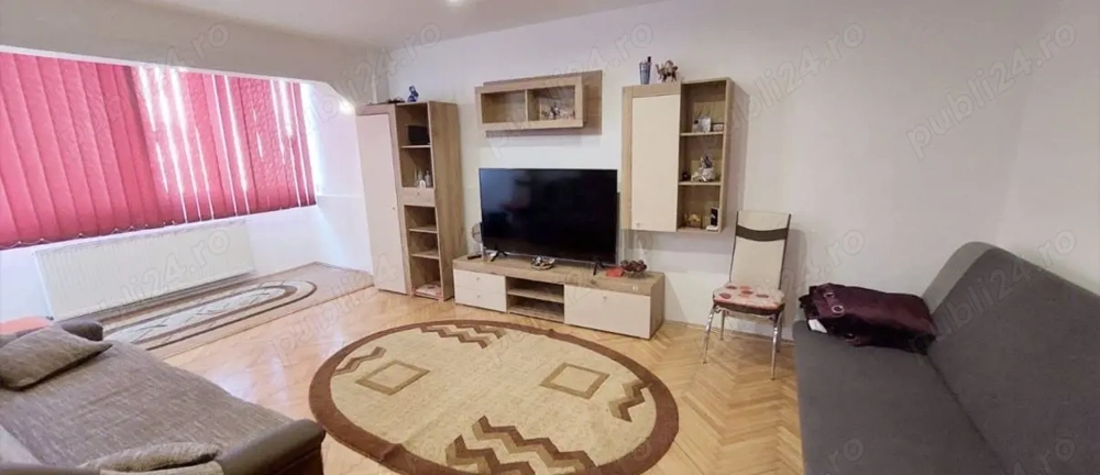 Vând apartament  4 camere   etaj 1   zonă Freidorf, Liceul auto